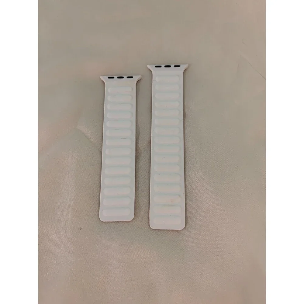 Apple 42-44mm Band - S/M & M/L - Lot of 4